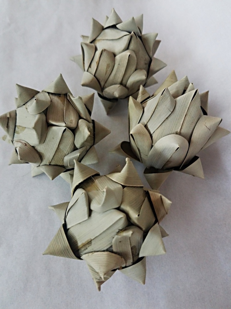 Palm Artichoke ball 6 cm