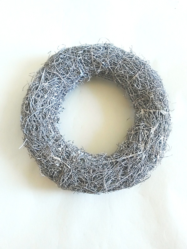 Věnec proutí bílý 20 cm