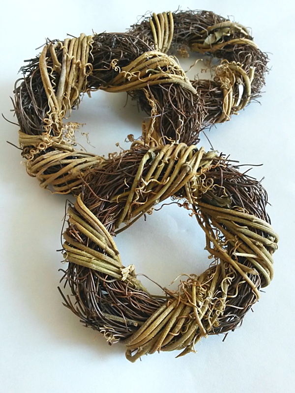 Věnec proutí réva 10 cm