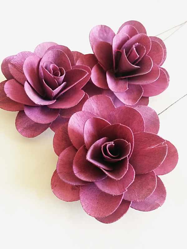 Wooden rose 8 cm stopka fialová