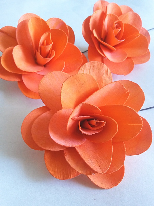 Wooden rose 8 cm stopka oranžová