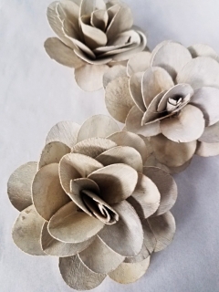 Wooden rose  8 cm white paint loose